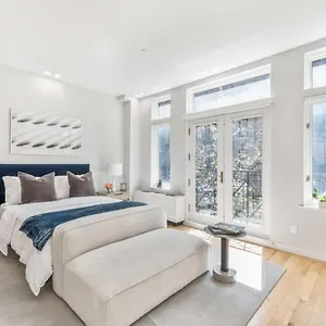 Studio W Charming Juliet Balcony In Upper East Apartment New York